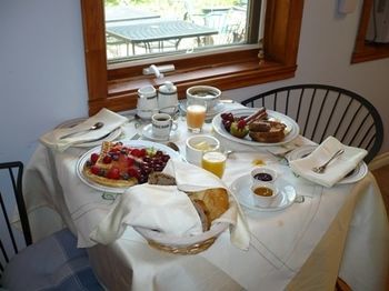 Le Sieur De Joliette Bed and breakfast 3*
