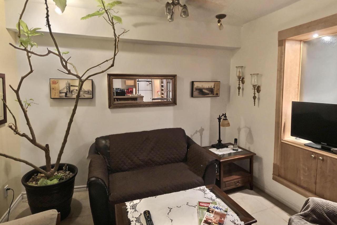 Le Sieur De Joliette Bed and breakfast 3*